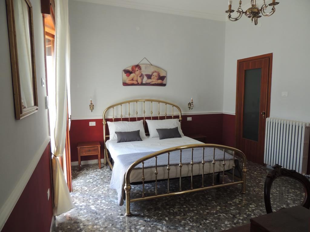 Oleandro E Glicine Apartment เลชเช ห้อง รูปภาพ