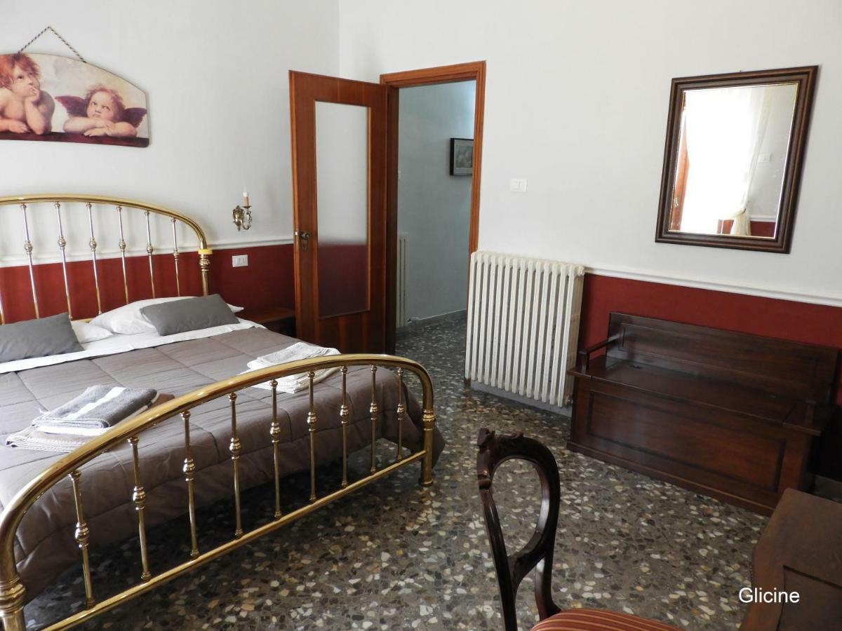 Oleandro E Glicine Apartment เลชเช ภายนอก รูปภาพ