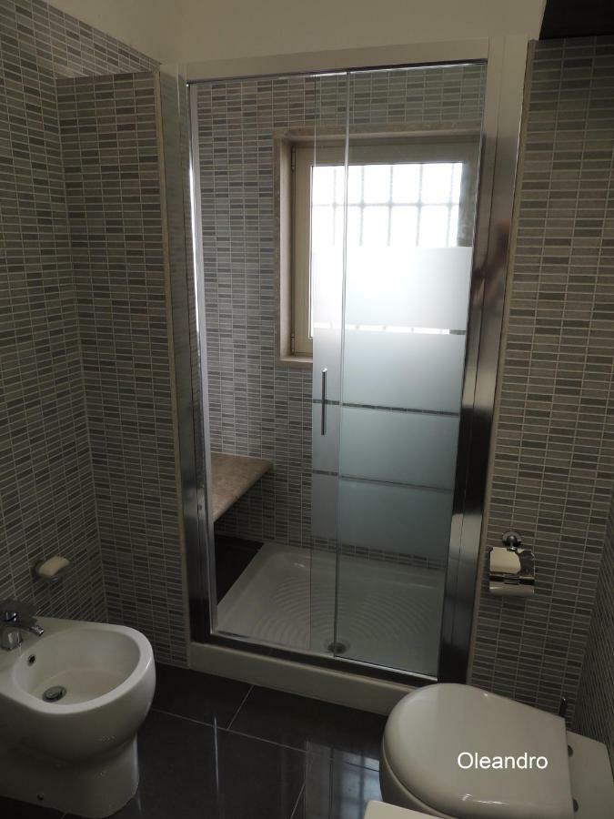 Oleandro E Glicine Apartment เลชเช ภายนอก รูปภาพ