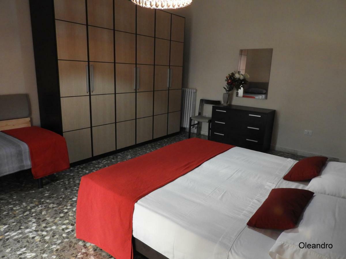 Oleandro E Glicine Apartment เลชเช ภายนอก รูปภาพ