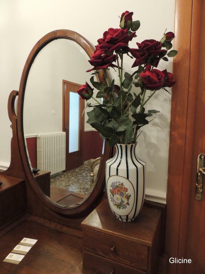 Oleandro E Glicine Apartment เลชเช ภายนอก รูปภาพ